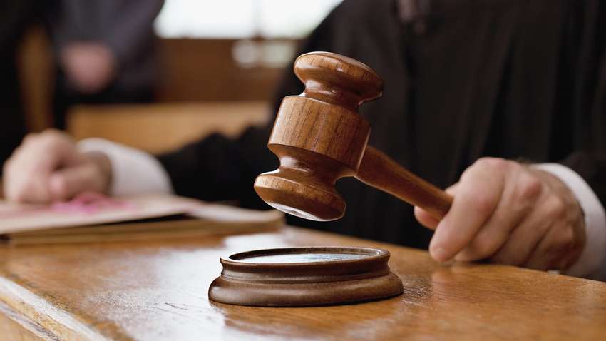 Ребенка засудили на 10 лет тюрьмы за богохульство Ребенка засудили на 10 лет тюрьмы за богохульство