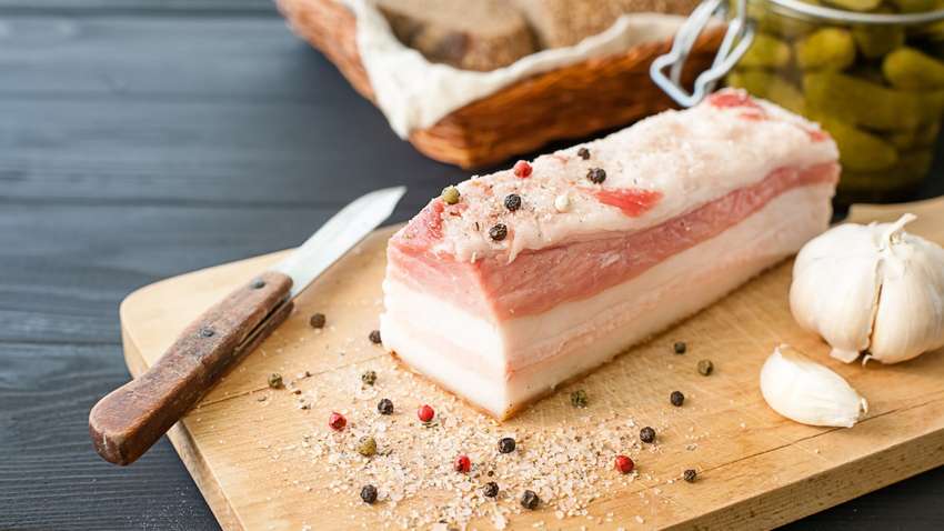 Сало может навредить здоровью: как употреблять продукт