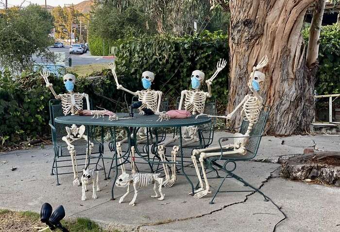 Хелловін-2020 року - свято, яке відображає нагальні проблеми людства Хелловін-2020 року - свято, яке відображає нагальні проблеми людства