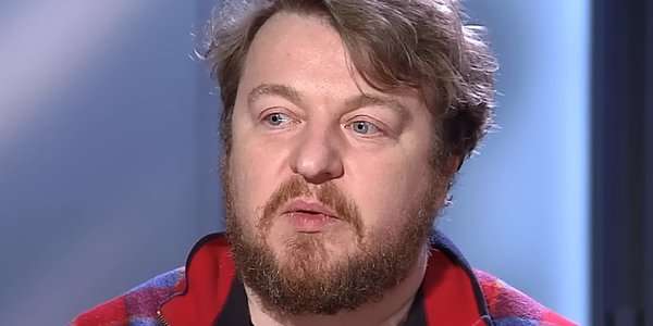 Українці назбирали гроші на операцію відомому дизайнеру, у якого виявили некроз кісток 