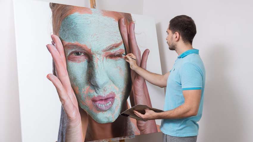 Украинский художник Сергей Пискунов рисует гиперреалистичные портреты, которые трудно отличить от фотографий