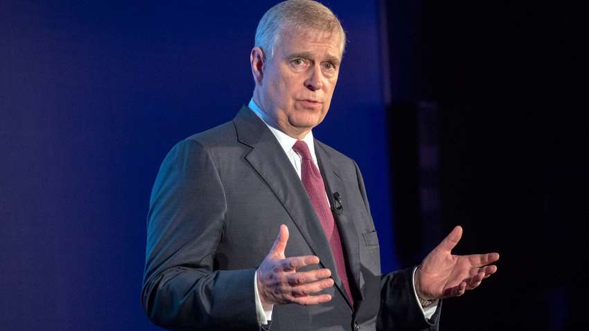 Син Єлизавети II знову звинувачується у розбещенні неповнолітніх