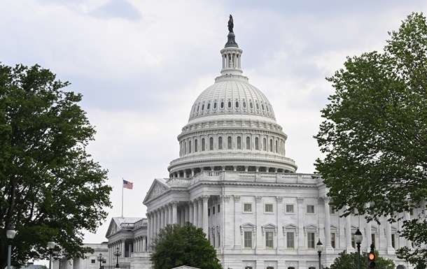 США оказались перед угрозой шатдауна: Конгресс второй раз не смог принять бюджет 
