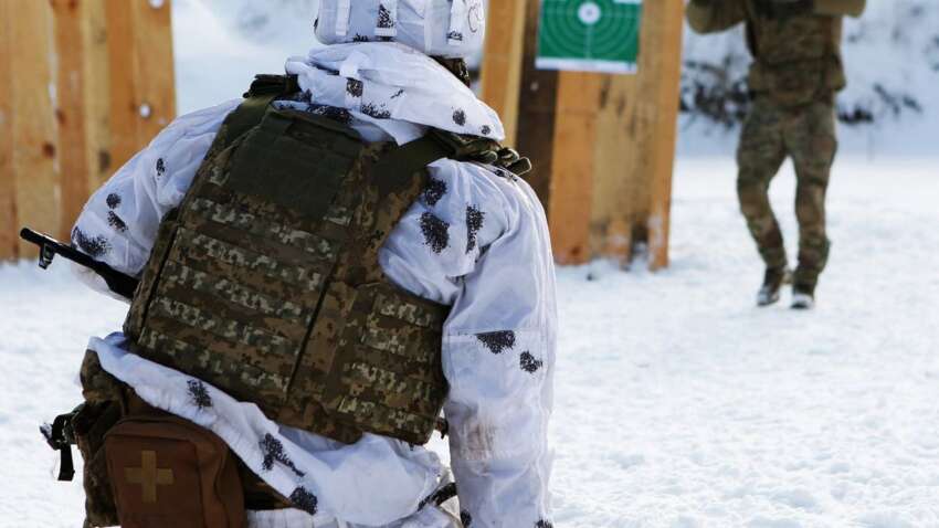 Військовий жорстоко прокоментував «героїчні новини» про бійців, які більше 100 днів на позиціях Військовий жорстоко прокоментував «героїчні новини» про бійців, які більше 100 днів на позиціях