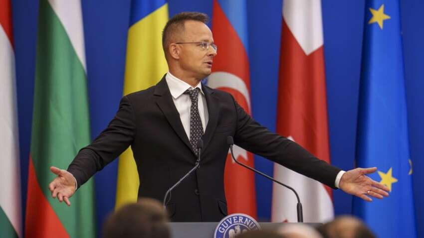 Венгрия "сливала" данные разведки Ирана после подрыва пейджеров "Хезболлы": детали скандала 