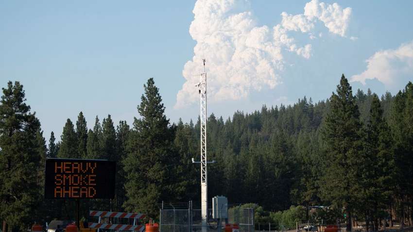 США охватили сильные лесные пожары: жителей эвакуируют (ФОТО) 