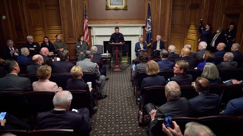 Politico узнало, какое оружие Зеленский просил в Вашингтоне Politico узнало, какое оружие Зеленский просил в Вашингтоне