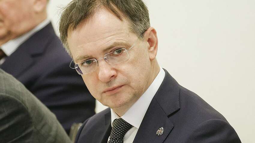 Стало известно, заменит ли РФ Мединского на переговорах с Украиной Стало известно, заменит ли РФ Мединского на переговорах с Украиной