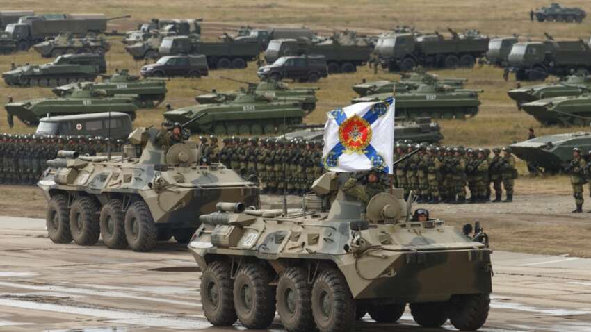 Путін збирає військові сили поблизу кордонів НАТО: що відбувається Путін збирає військові сили поблизу кордонів НАТО: що відбувається