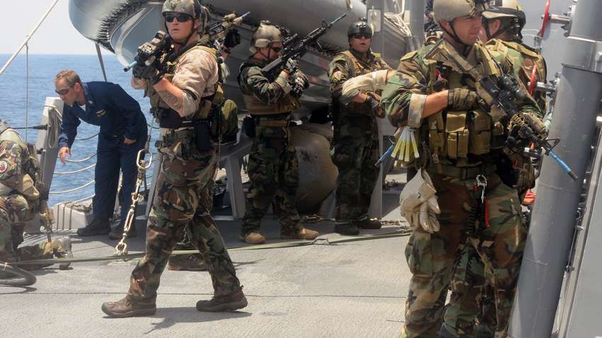 Подразделение "морских котиков" США вернули из Ирака из-за пьянства