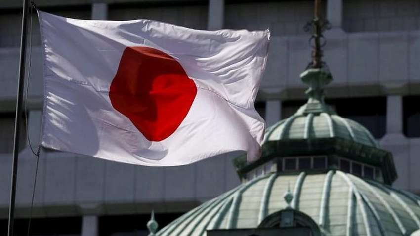 Уряд Японії в повному складі пішов у відставку