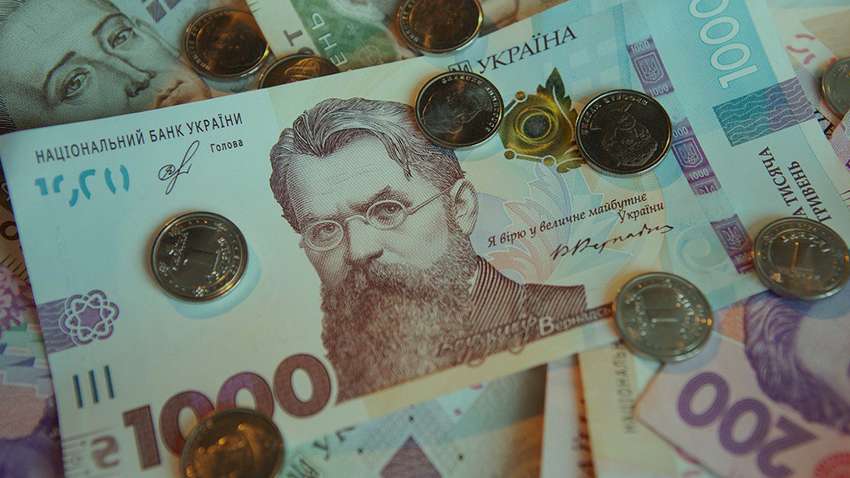 В Украине сократились депозиты в гривне: какая связь с обсуждением законопроекта о мобилизации