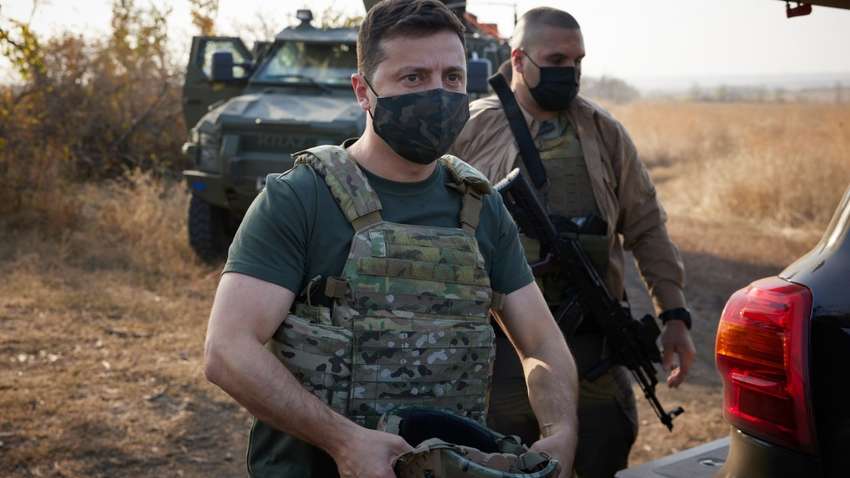 Украина официально признала Россию врагом: Зеленский подписал документ 