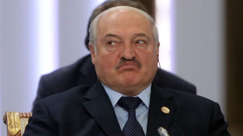 Лукашенко в істериці обізвав Зеленського та кинув йому виклик Лукашенко в істериці обізвав Зеленського та кинув йому виклик