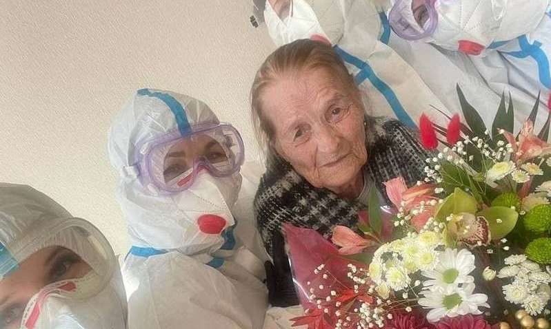 У Чернівцях 100-річна пацієнтка одужала від Covid-19