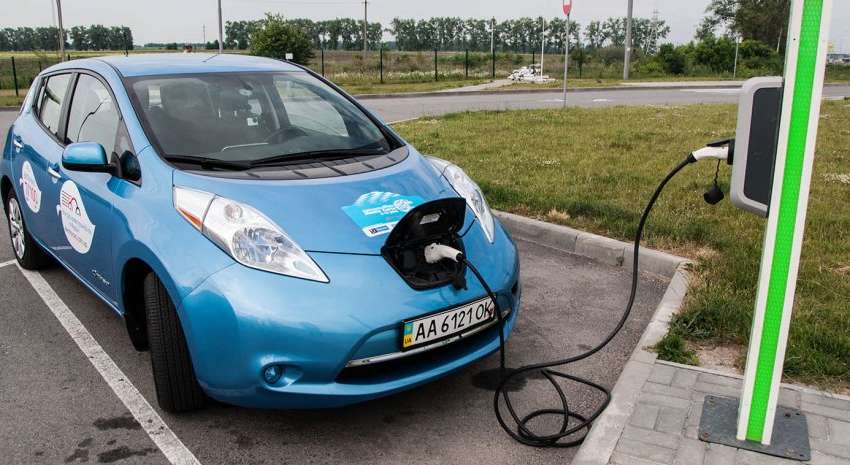 Кожен п'ятий автомобіль, проданий у 2023 році, буде електричним