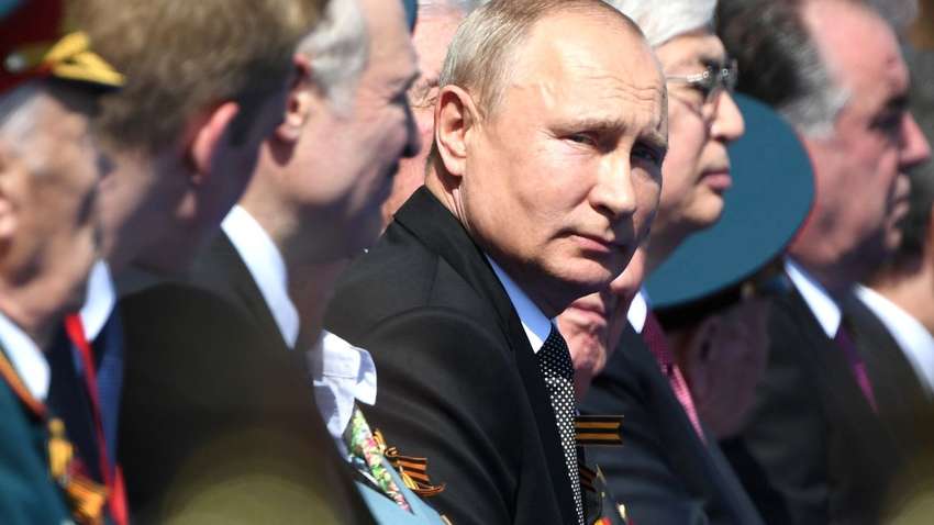 Загрози для України напередодні дня "победобесия": на що здатна РФ – як реагує Захід