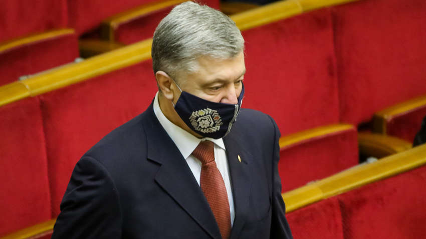 У Зеленского заявили, что Порошенко мог сорвать операцию по боевикам ЧВК "Вагнера" У Зеленского заявили, что Порошенко мог сорвать операцию по боевикам ЧВК "Вагнера"