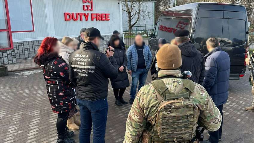 На границе задержан автобус с женщинами, которых хотели вывезти за границу для сексуальной эксплуатации