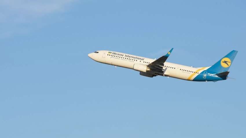 Украина готовится открыть гражданские авиарейсы – французский министр