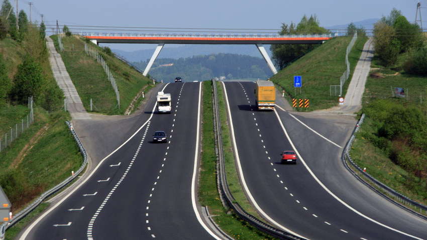 Хто зможе користуватися платними дорогами безкоштовно - Кабмін Хто зможе користуватися платними дорогами безкоштовно - Кабмін