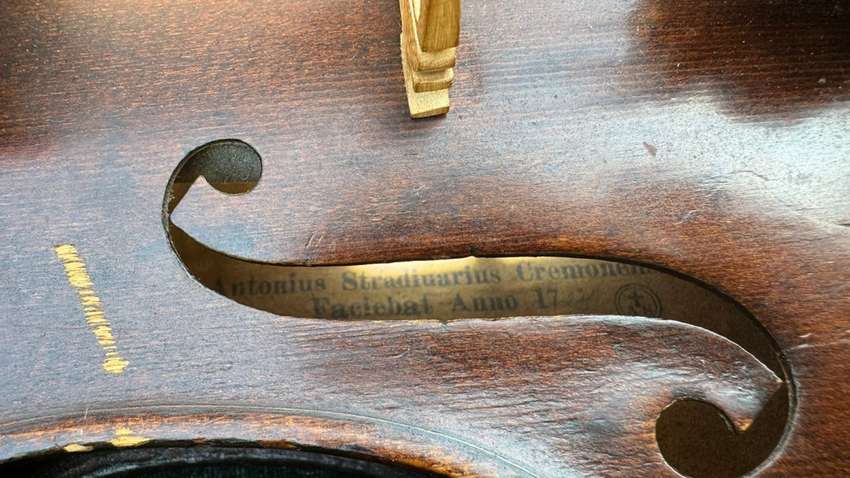 Цінну річ намагалися вивезти з України (ФОТО) Цінну річ намагалися вивезти з України (ФОТО)