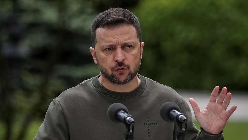 Що із рейтингом Зеленського: про що говорять свіжі цифри КМІС