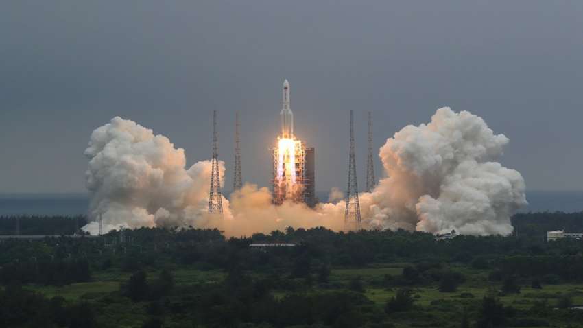 Китайська ракета впаде на Землю у ці вихідні: у чому її небезпека Китайська ракета впаде на Землю у ці вихідні: у чому її небезпека