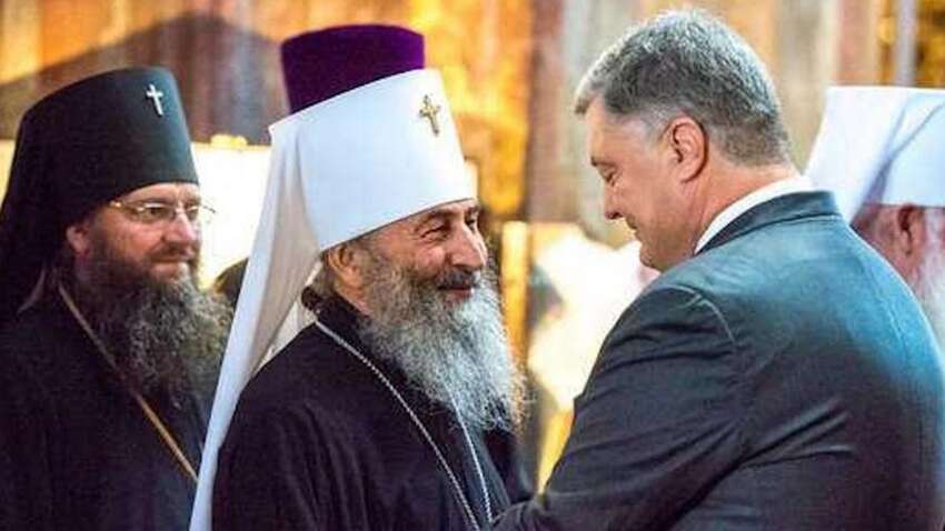 Порошенко назвав УПЦ МП “церквою агресора”, хоча завдяки їй просувався в уряді Януковича: експерт