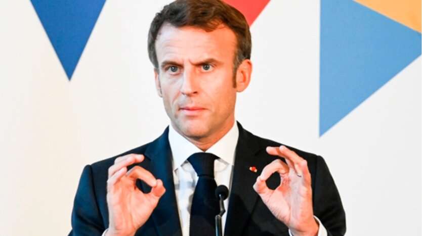 Politico узнало, кто окончательно забраковал идею Макрона по отправке в Украину инструкторов