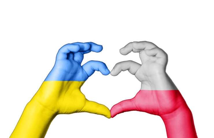 У Польщі українським біженцям почнуть видавати квартири: з бюджету виділено мільйони