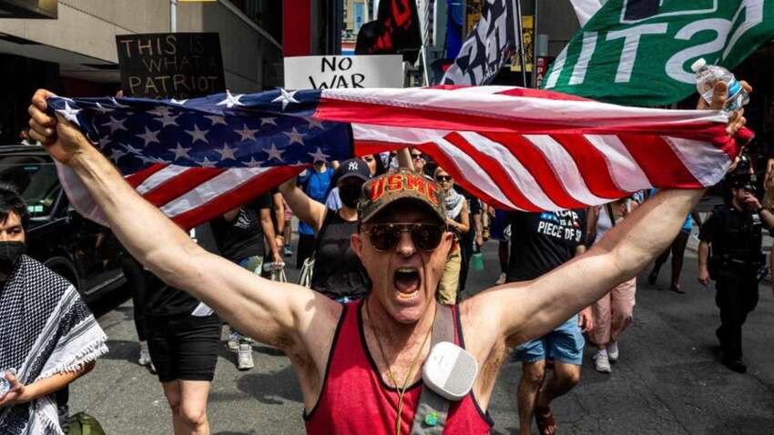 В США почались масові протести проти Трампа (ФОТО) В США почались масові протести проти Трампа (ФОТО)