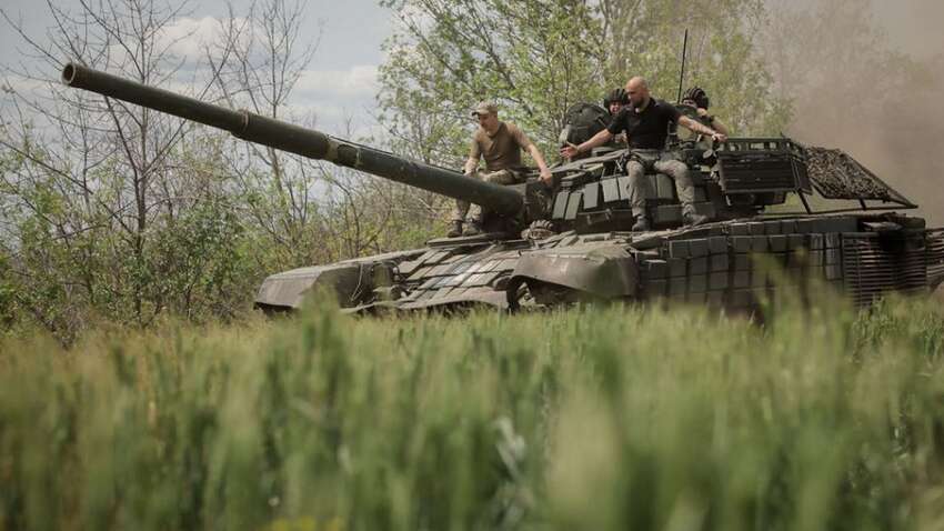 Оккупанты тормозят с невиданной скоростью: стало известно о неожиданных трудностях наступления РФ Оккупанты тормозят с невиданной скоростью: стало известно о неожиданных трудностях наступления РФ