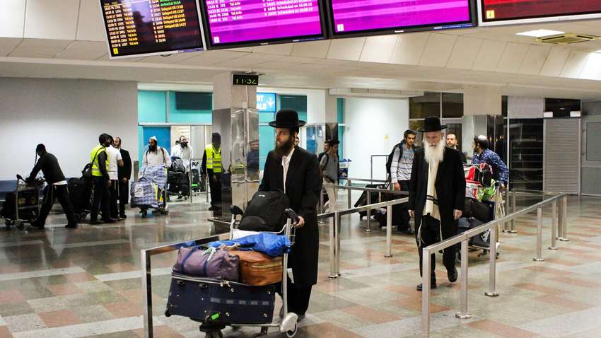 В Україні вводять нові правила в'їзду для паломників: що потрібно знати