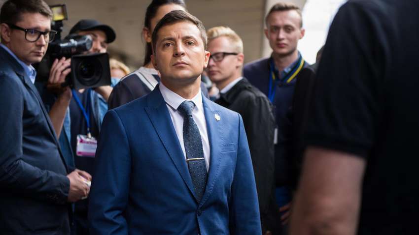 Зеленский требует немедленно утвердить стратегию по борьбе с коррупцией 