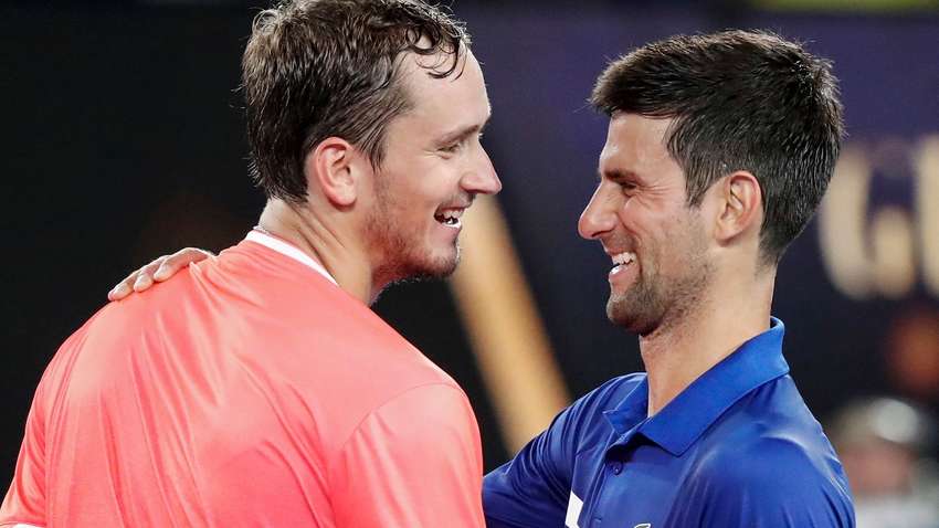 Джокович проиграл Медведеву в полуфинале турнира в Цинциннати