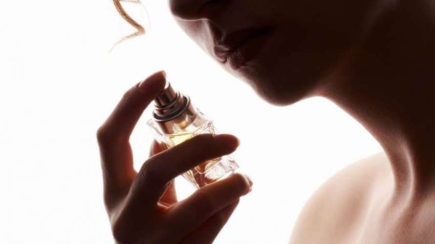 Найкращі весняні аромати: запахи, що залучають чоловіків