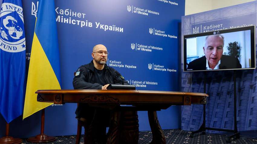 Рассчитываем получить 15 млрд. долларов, - Шмыгаль Рассчитываем получить 15 млрд. долларов, - Шмыгаль