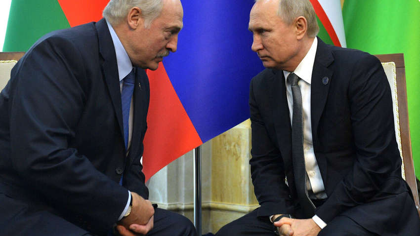 Лукашенко предсказал Украине "крах" во время визита в Путин