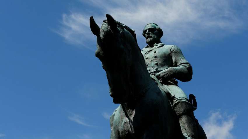 Почему в США собираются снести исторический памятник