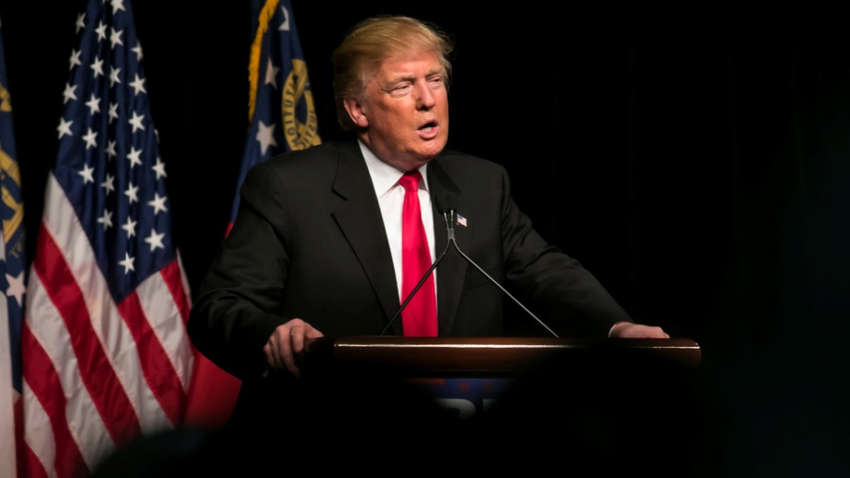 "Они хотят остановить мою борьбу за вас", - Трамп обратился к американцам в связи со слушаниями по импичменту