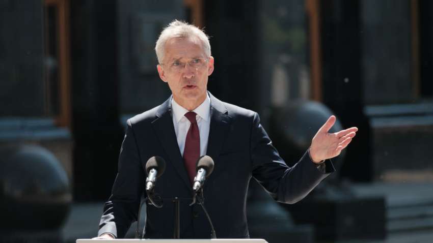 Столтенберг назвал страну, играющую ключевую роль в поддержке России в ведении войны в Украине Столтенберг назвал страну, играющую ключевую роль в поддержке России в ведении войны в Украине