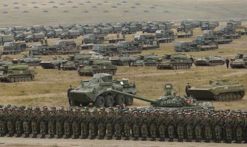 Россия могла отменить учения "Запад": в британской разведке назвали причину