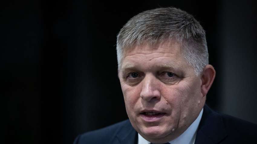 Фіцо висміяв допомогу, яку словаки зібрали для України