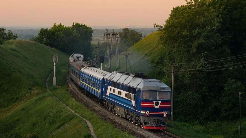 «Укрзализныця» назначила еще четыре дополнительных поезда на выходные