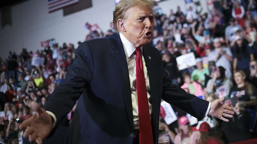 Трамп снова набросился на НАТО из-за помощи Украине: что он сказал