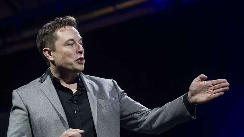 Маск объяснил, почему ограничил доступ к интернету в Украине