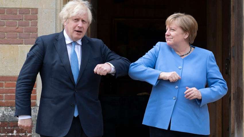 Почему Ангела Меркель и Борис Джонсон обсуждали футбол на официальной встрече в Лондоне Почему Ангела Меркель и Борис Джонсон обсуждали футбол на официальной встрече в Лондоне