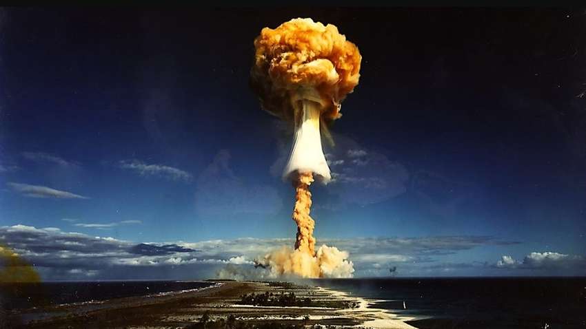 Росія погрожує відновити ядерні випробування Росія погрожує відновити ядерні випробування