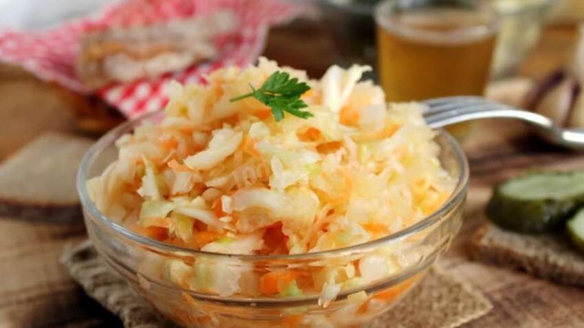 Не просто їжа: ці переваги щоденного вживання квашеної капусти неодмінно здивують 
